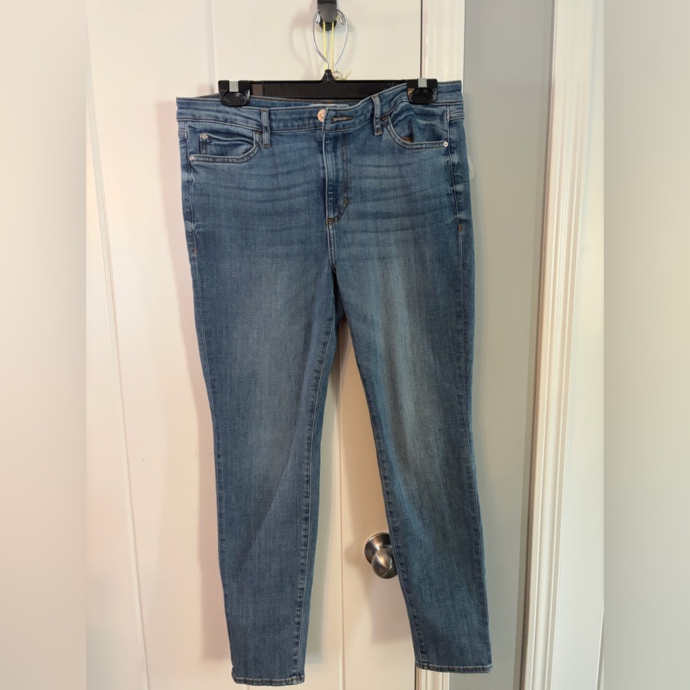Guess Women's Skinny Jeans in Blue